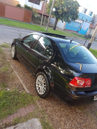 Volkswagen Bora 1.8 Highline T Tiptronic Cuero 2011