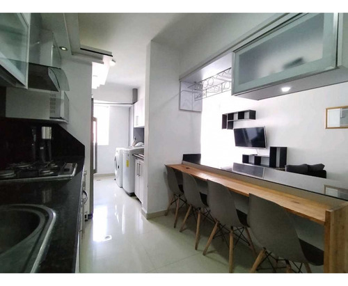 Apartamento En Alquiler En Urb El Parral Valencia. Em-9261785