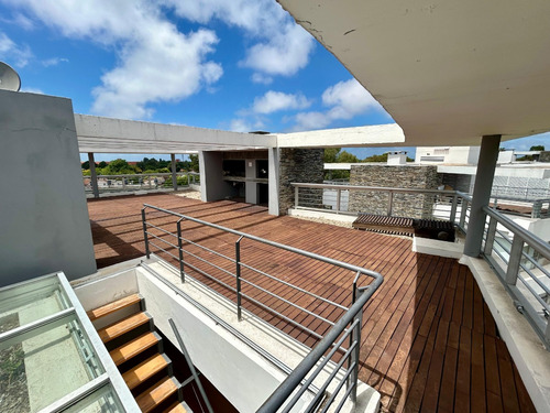 Oportunidad! Penthouse En Alamos De Carrasco!