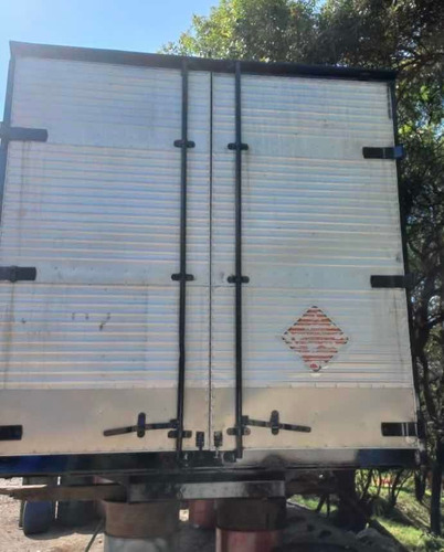 Imagem 6 de 9 de Bau Aluminio 8,50m Assoalho Chapeado