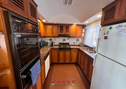 Venta Casa 5 Ambientes Barrio Naon Mataderos