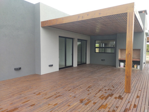 Casa A Estrenar En Costa Esmeralda Sector Deportivo