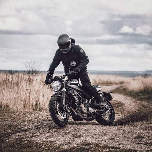 Husqvarna Svartpilen 401 Scrambler