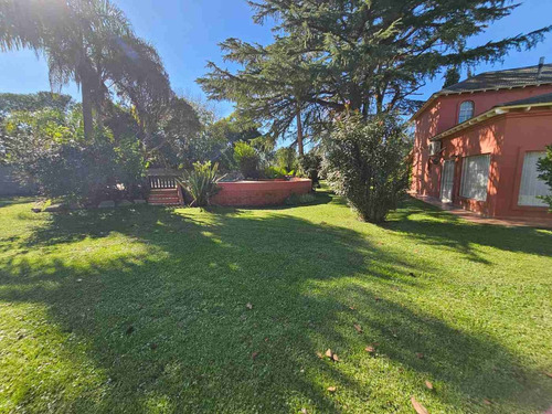 Venta Quinta 4 Ambientes Pileta Quincho Arboleda
