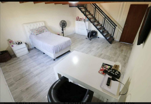 Exc. Casa 4 Ambientes C/pileta - Venta
