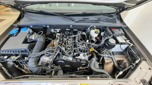 Imagen 9 de 15 de Volkswagen Amarok Comfortline 4x2 Tdi 180cv At 2022 0km Gp.