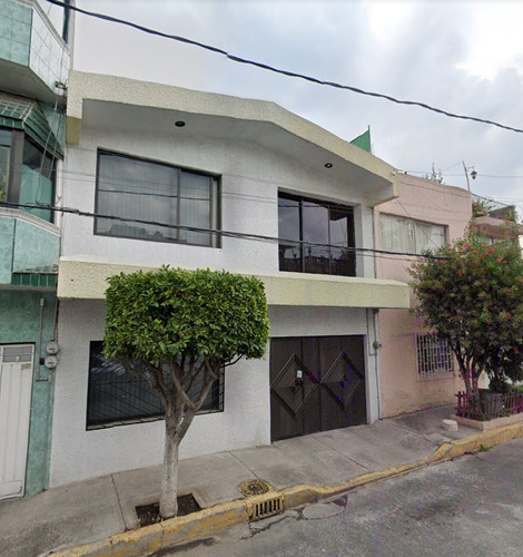 Casa Barata En Teniente Roberto Gómez Moreno, Escuadrón 201, Iztapalapa, Cdmx. Cmr.