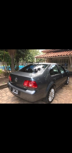 Volkswagen Bora 1.8 Highline T 180cv 2010