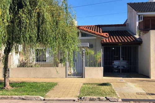 Imagen 1 de 14 de Chalet En Venta En Haedo Sur