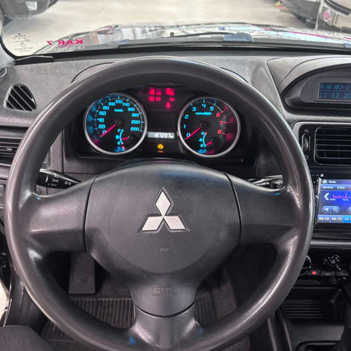 Mitsubishi Pajero TR4 2.0 4X2 16V 140CV FLEX 4P MANUAL