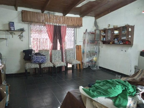 Imagen 3 de 14 de Casa Para 2 Familias En Venta En Castelar Sur