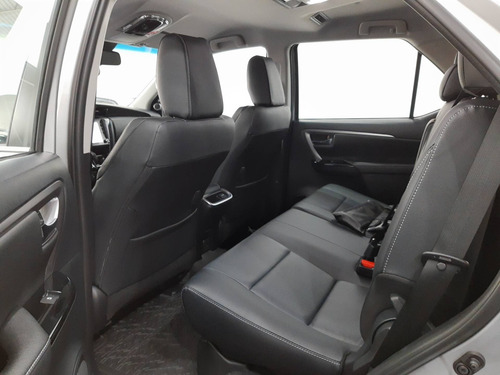 Imagem 11 de 15 de Toyota Hilux Sw4 2.8 D-4d Turbo Diesel Srx 4x4 Automático