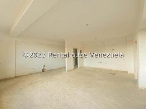 Amplio Y Comodo Apartamento En Obra Gris Para Ser Diseñado A Su Gusto, Edif. 24-8103 Irrr