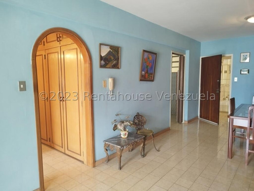Apartamento En Alquiler Las Acacias 24-6661 Fabricio Liaz