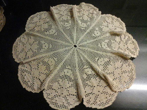 Antigua Carpeta Crochet Redonda Leer