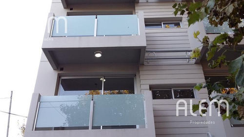 Departamento En Venta En Banfield | 2 Ambientes | Balcón Y Cochera