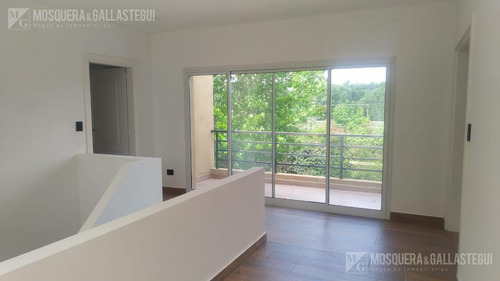 Casa En Venta - Boat Center.