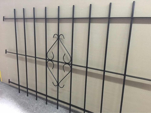 Reja Hierro Macizo Del 12 P/ventana 150x110 Dentro Mocheta