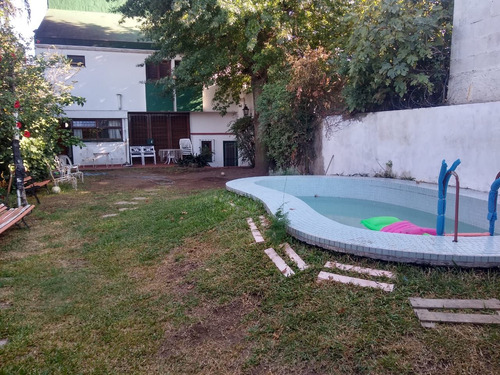 Venta Casa 5 Ambientes Bernal