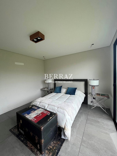 Casa En Venta En Barrio La Calesa Pilará Pilar Lote De 955 M2