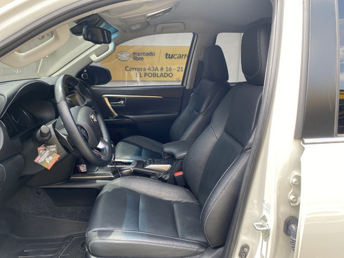 Toyota Fortuner 2.4 Srv Diesel 4x2 2022