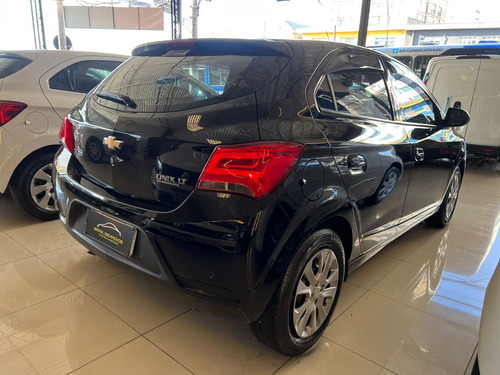 Chevrolet Onix 1.4 MPFI LT 8V FLEX 4P MANUAL