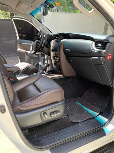 Imagen 7 de 18 de Toyota Fortuner 2018