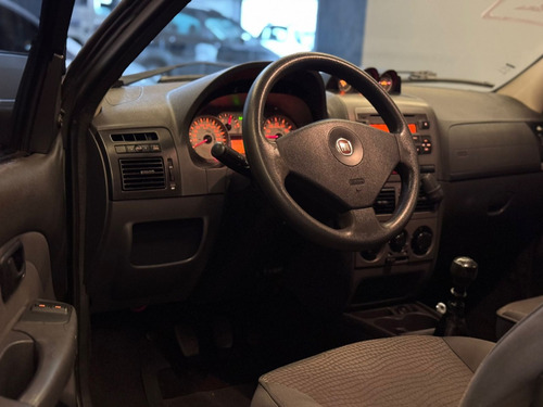 Fiat Strada 1.8 MPI ADVENTURE CE 16V FLEX 2P MANUAL