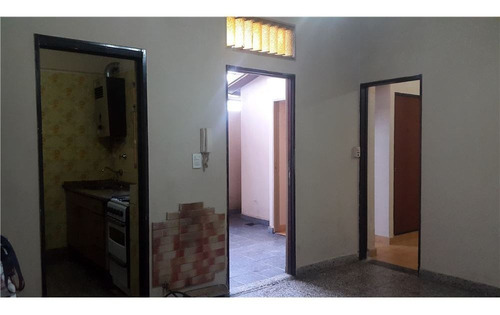 Venta Ph 2 Amb. Con Patio Y Local En Villa Devoto