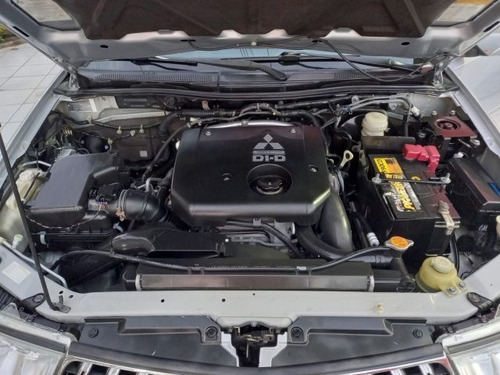 Imagem 12 de 14 de Pajero Dakar 3.2 Hpe 4x4 7 Lugares 16v Turbo Intercooler ...