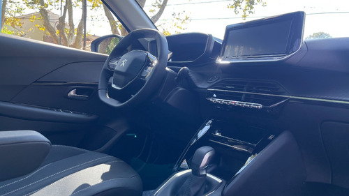 Imagen 17 de 25 de Peugeot 208 Feline Tiptronic Am24 0km