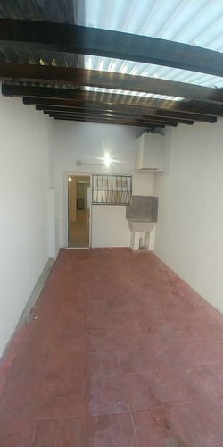 Imagen 16 de 19 de Dúplex 3 Ambientes Con Balcón Saliente