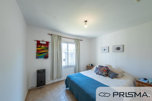 Casa- 2 Dorm- Villa Allende