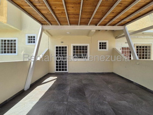 Marianny Gonzalez, Vende Townhouse En Urb Privado La Mata Cabudare