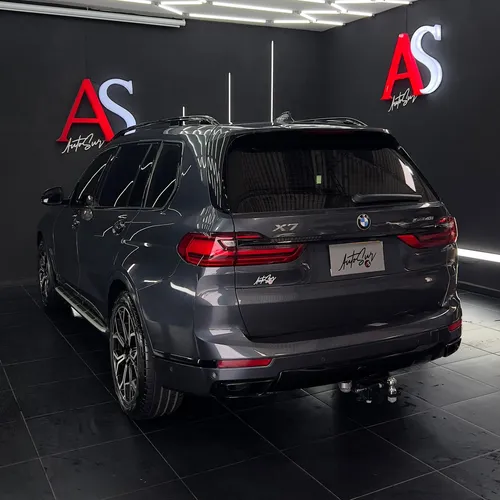 BMW X7 3.0 Xdrive 40i Pure Excelence