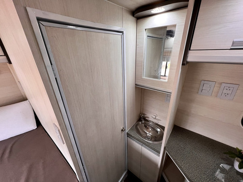 Imagen 7 de 7 de Alquiler De Motorhome Para 6 Personas