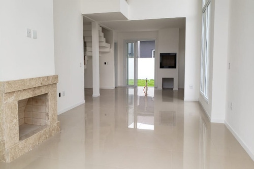 Imagem 8 de 24 de Casa À Venda Em Xangri-lá - Ca00996 - 34962232