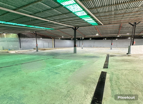 Boleita Sur Vendo Galpón Uso Comercial Y/o Industrial Posibilidad De Financiamiento