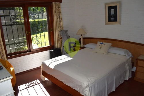 Venta De Excelente Casa En Pinares De Punta Del Este !!!