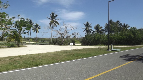 Vendo Terreno En Playa Nueva Romana Frente Al Campo De Golf