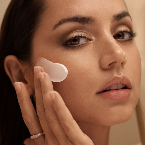 Imagen 3 de 6 de Crema Estee Lauder Revitalizing Supreme+ Power Soft 50ml