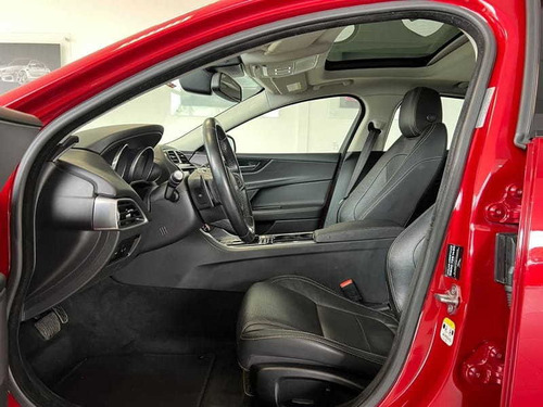 Imagem 15 de 15 de Jaguar Xe P250 R-sport 2016