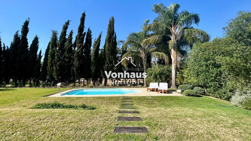 Casa En Venta En Barrio Privado Carmel