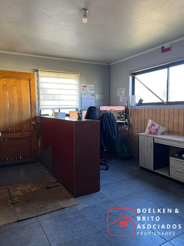 Centro De Bodegaje En Terreno De 35.000 M2 (166470)
