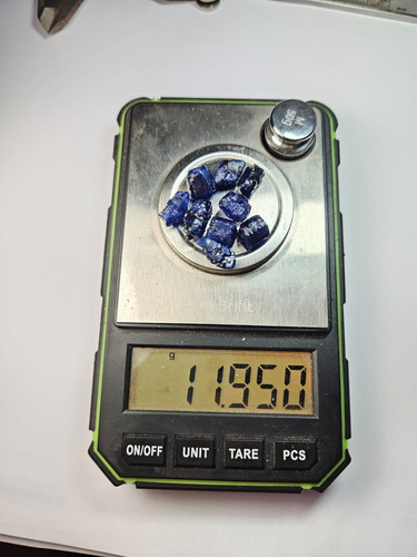 Safiras Brutas Para Lapidação Azul Intenso Com 11.95 Gramas Azul Royal