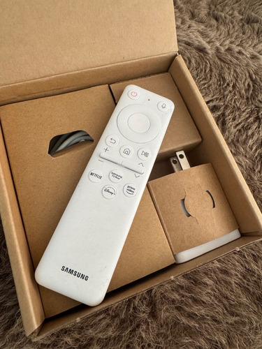 Samsung -freestyle Proyector Portátil De 100 Fhd Blanco (Usado)