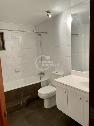 Casa En Venta De 5 Dorm. En Lo Barnechea