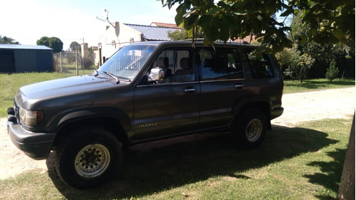 Imagen 2 de 15 de Isuzu Trooper 3.1