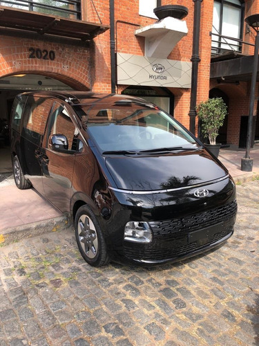 Imagen 2 de 20 de Hyundai Staria 2.2 Crdi 4wd At 11 Plazas
