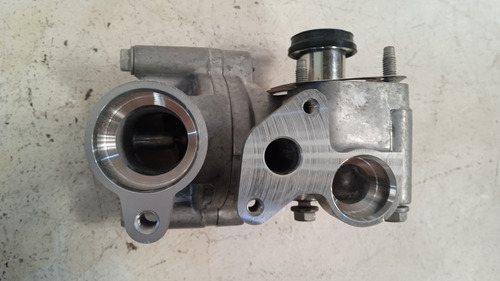 Termostato Refrigerat Motor Cadillac 08-14 12652328 Orig #40 (Usado)
